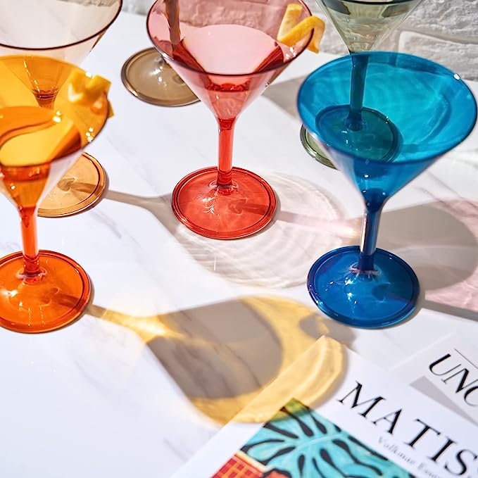 350ml/530ml/700ml/1000ml Plastic Martini Cocktail Shaker Wine